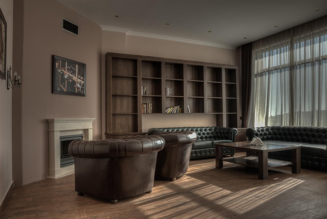 Hotel Chateau Des Bergers Ταργκόβιστε Εξωτερικό φωτογραφία