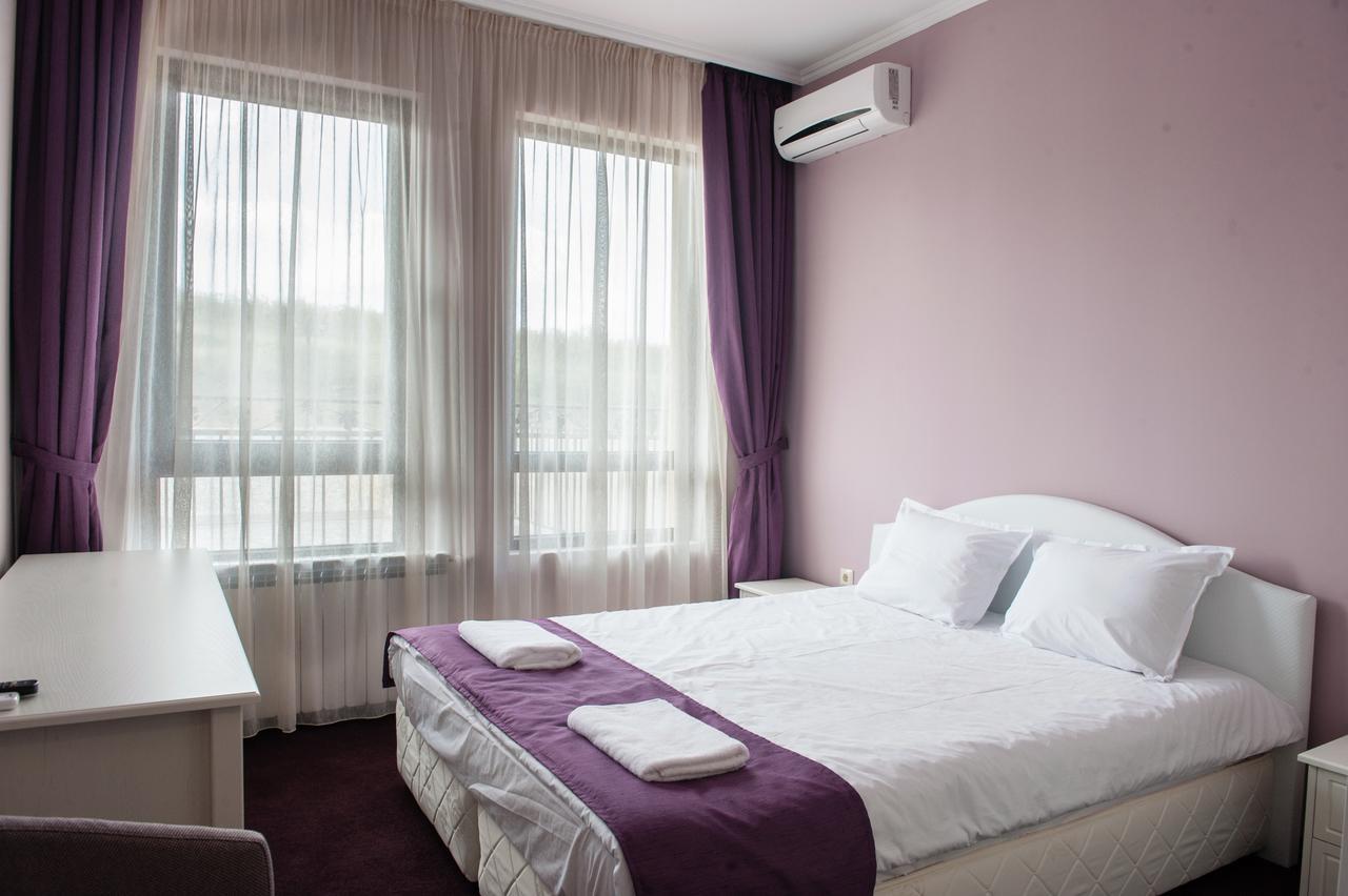 Hotel Chateau Des Bergers Ταργκόβιστε Εξωτερικό φωτογραφία