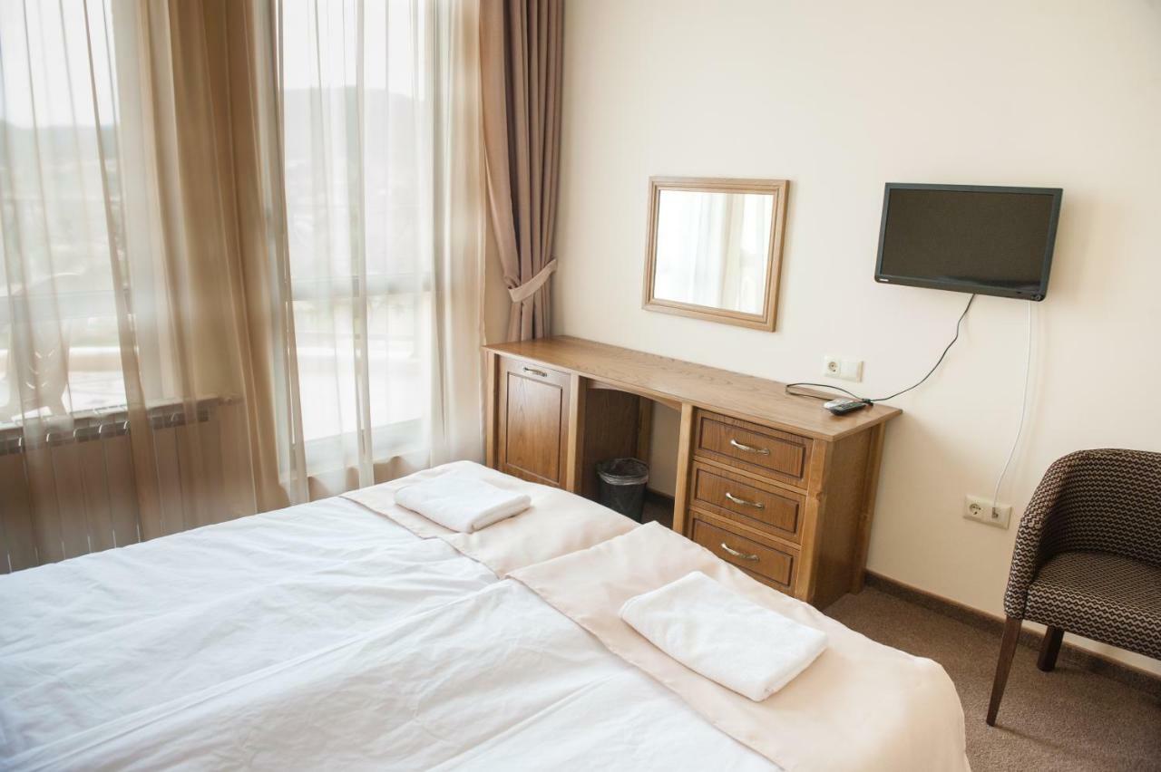 Hotel Chateau Des Bergers Ταργκόβιστε Εξωτερικό φωτογραφία