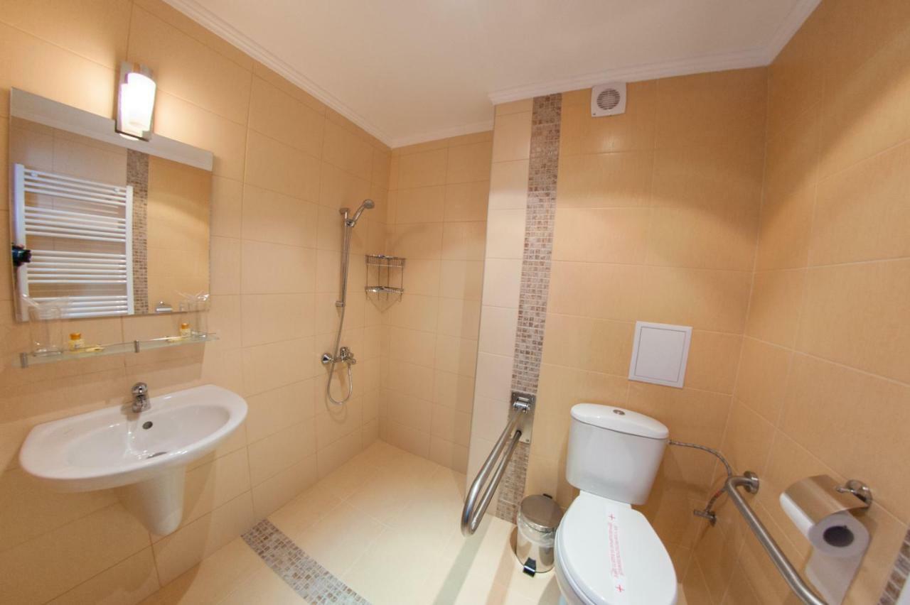 Hotel Chateau Des Bergers Ταργκόβιστε Εξωτερικό φωτογραφία